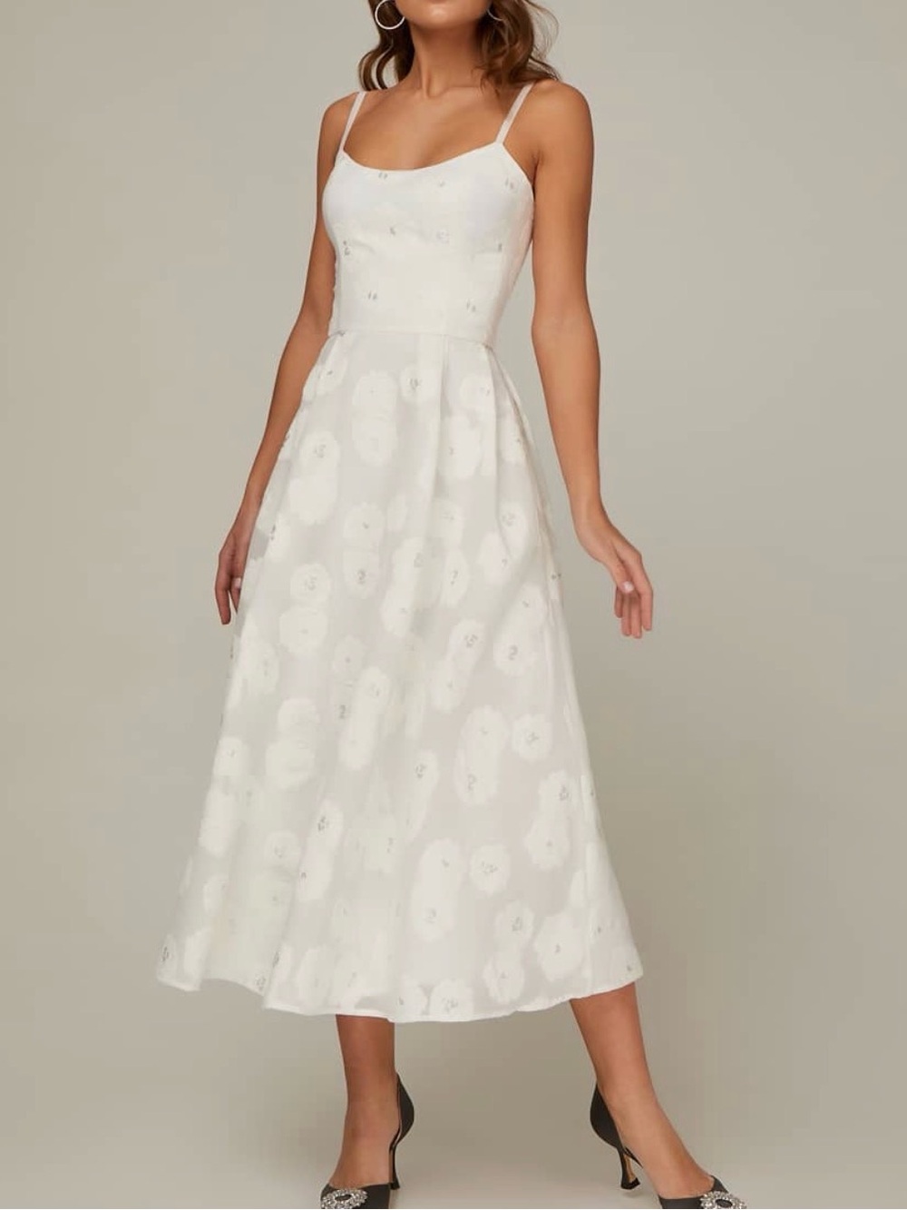 Elegant jacquard White Floral Midi Dress with adjustable Straps